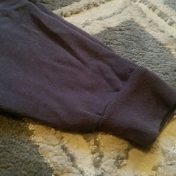 H81 (Forever 21) Vintage Graphic Sweatshirt - Picture 6 of 7